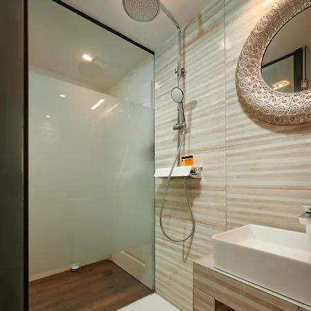 Ziggy Star In Diocletian Palace Gasthof Split