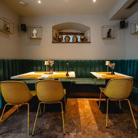 Ziggy Star In Diocletian Palace 3* Сплит