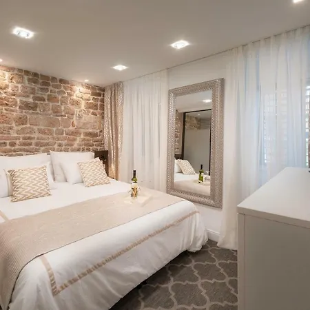 Ziggy Star In Diocletian Palace Guest house *